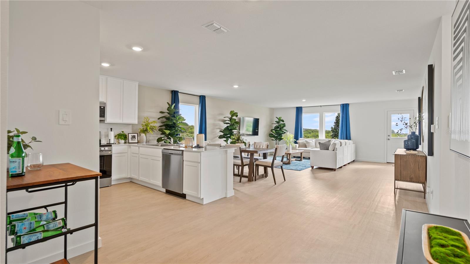 3rd image of 3407 Rover Rd, Eagle Lake, FL 33839 | MLS# O6427401