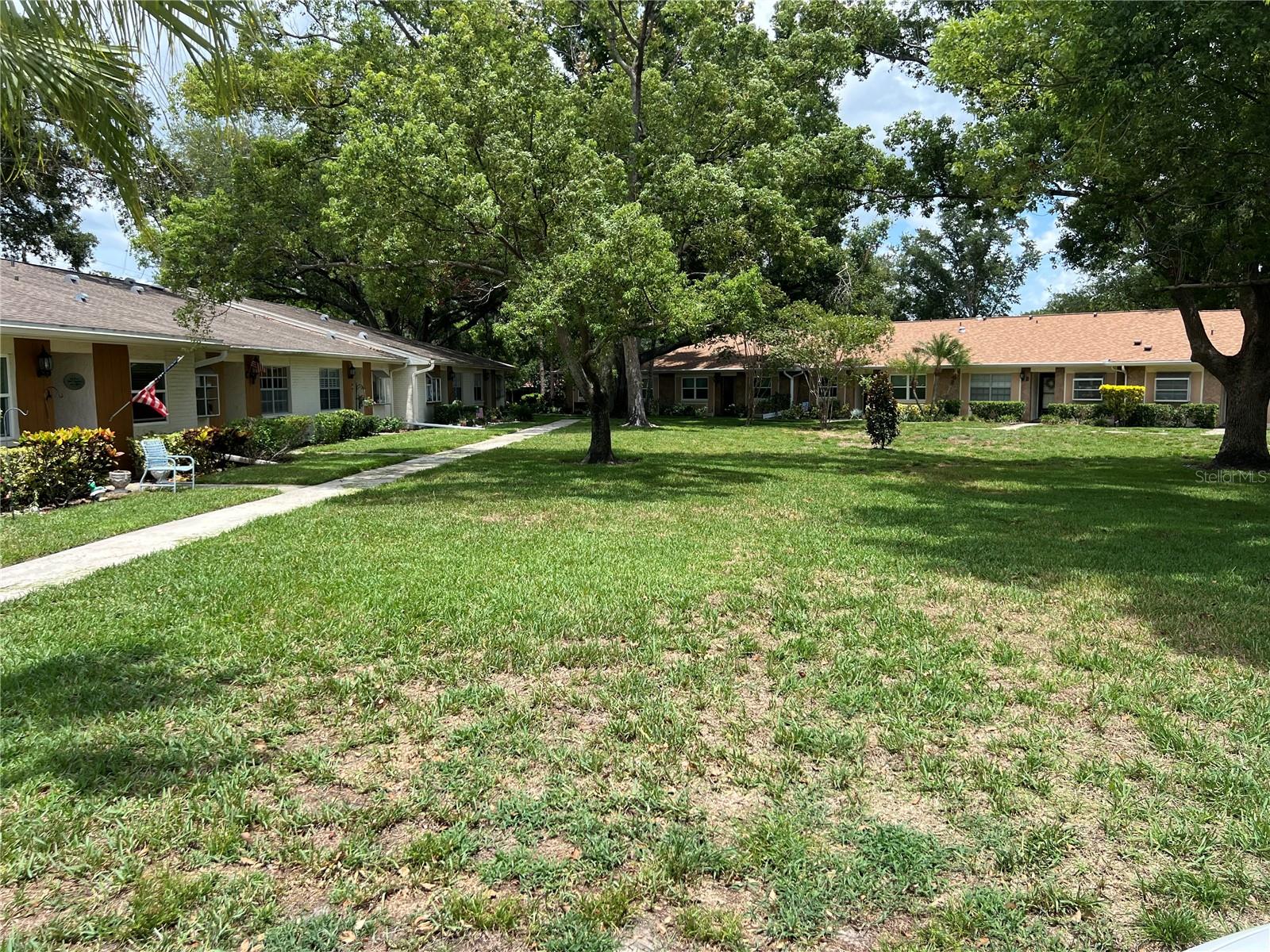3rd image of 2297 Lark Cir E, PALM HARBOR, FL 34684