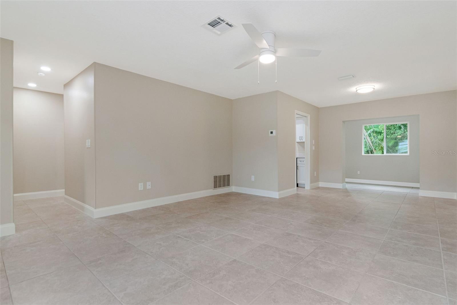 4th image of 2958 Dundee Dr, Palm Harbor, FL 34684 | MLS# TB8531870