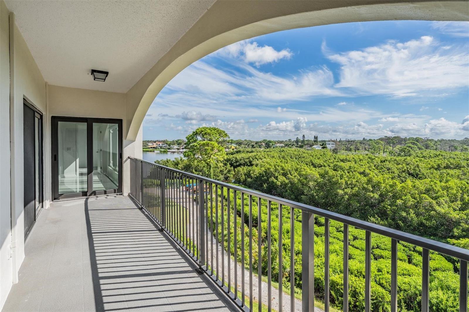 1st image of 244 Mariner Dr #244, Tarpon Springs, FL 34689 | MLS# W7887904