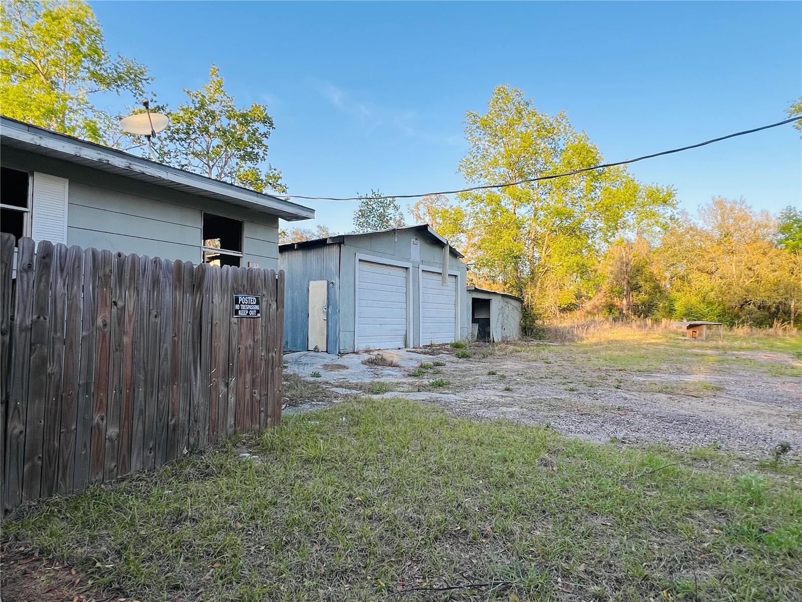 4th image of 20715 Se 141St Pl, Umatilla, FL 32784 | MLS# O6427482