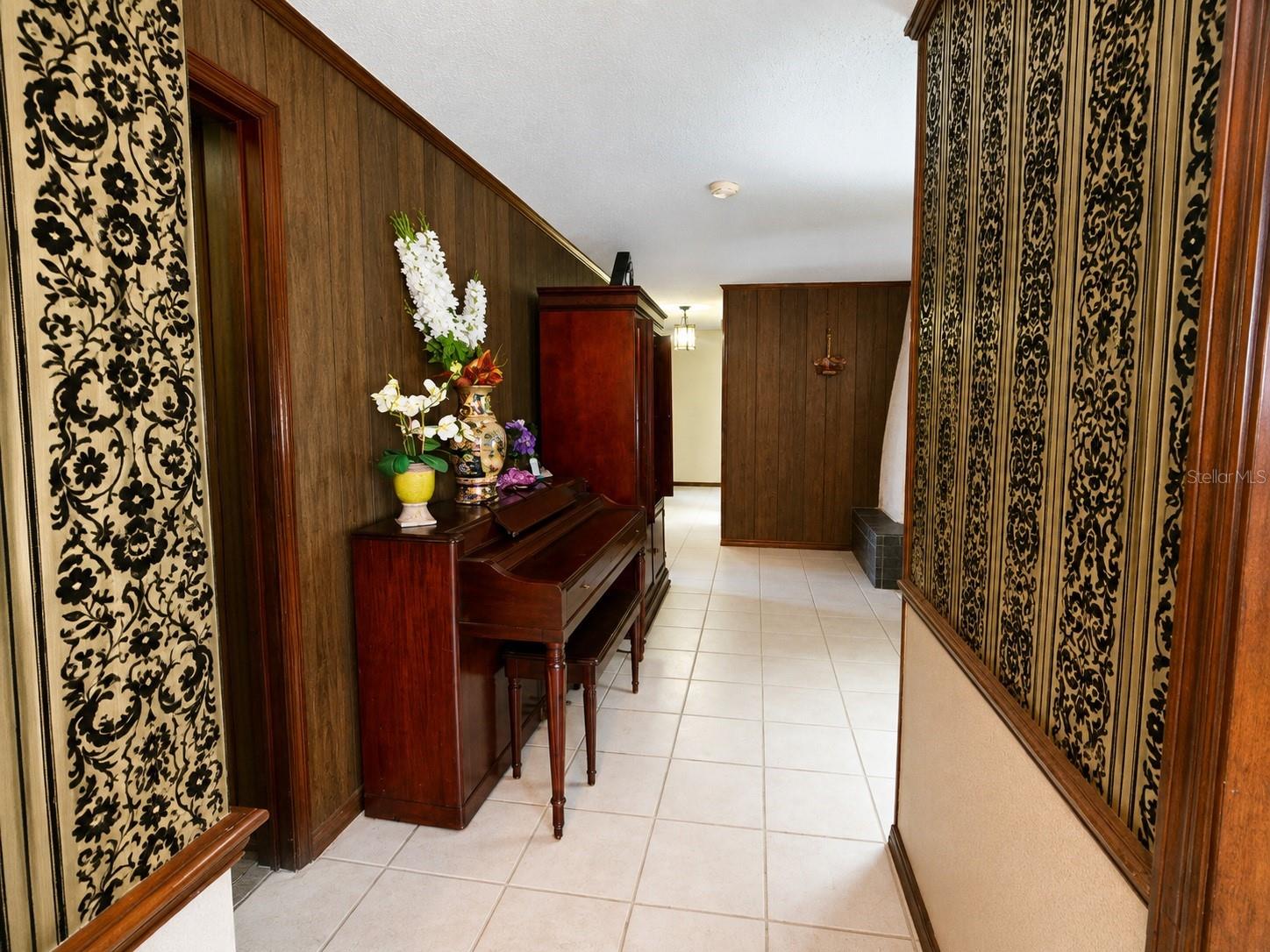 3rd image of 4303 Kandra Ct, Orlando, FL 32812 | MLS# O6427483