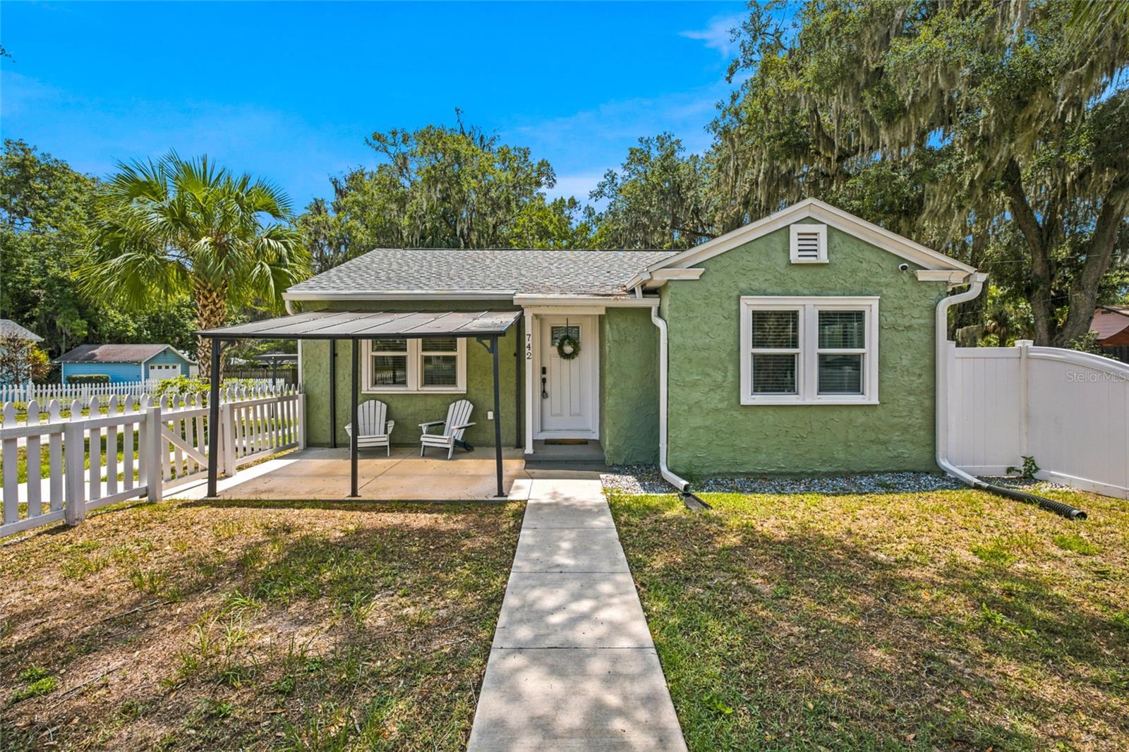 2nd image of 742 Se 12th St, Ocala, FL 34471 | MLS# OM729052