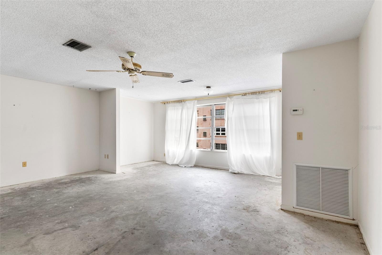 3rd image of 5501 80Th St N #408, St Petersburg, FL 33709 | MLS# TB8532143
