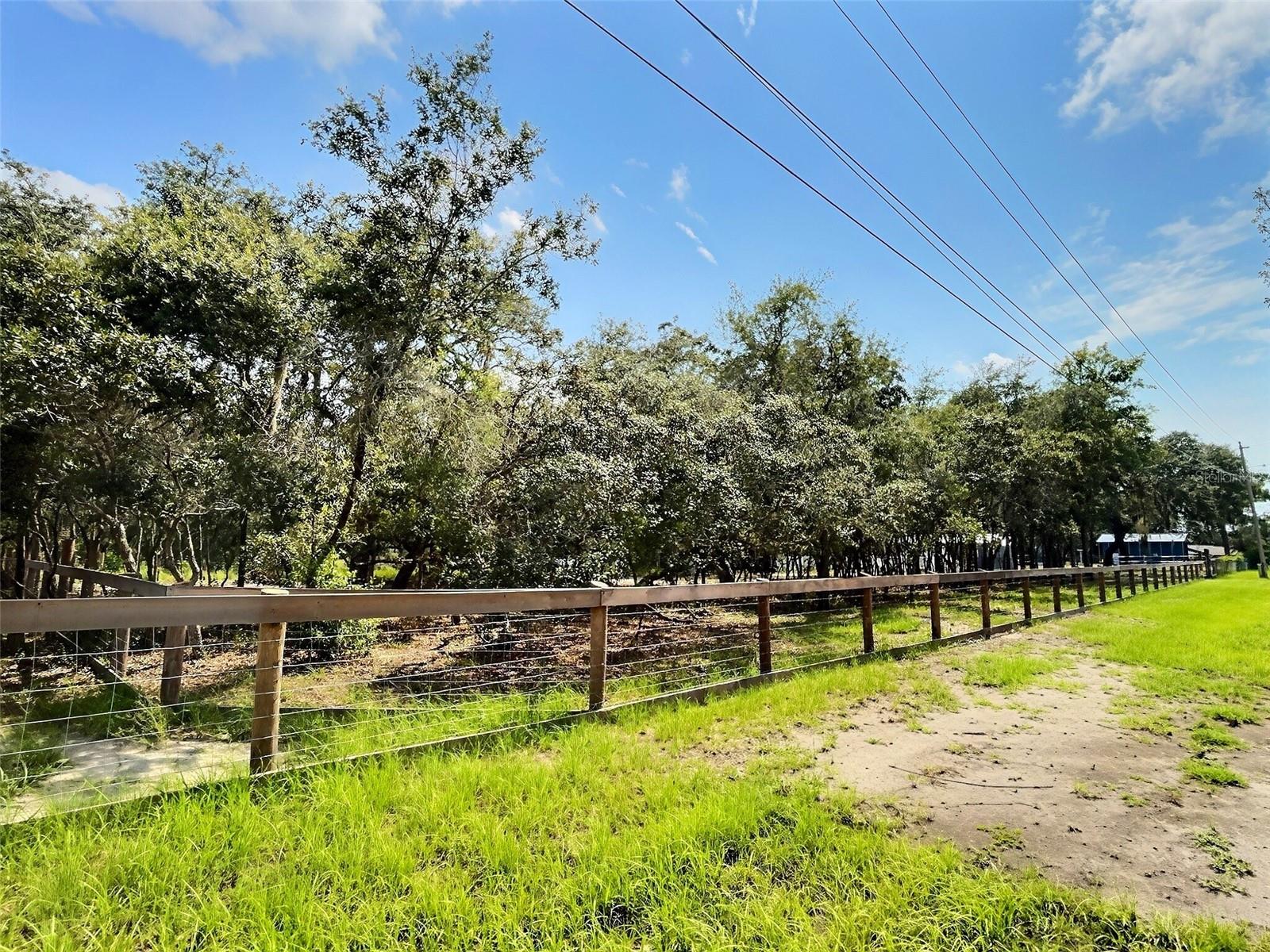 5th image of 13354 Tyrone St, Hudson, FL 34667 | MLS# A4700877