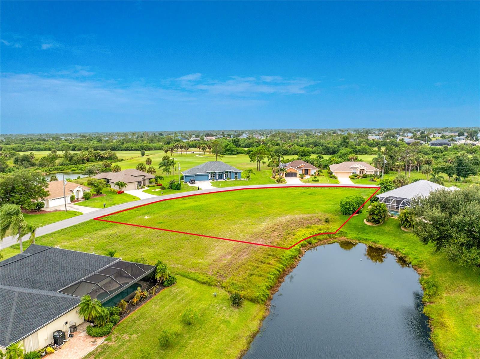 4th image of 19 Medalist Pl, Rotonda West, FL 33947 | MLS# D6148181