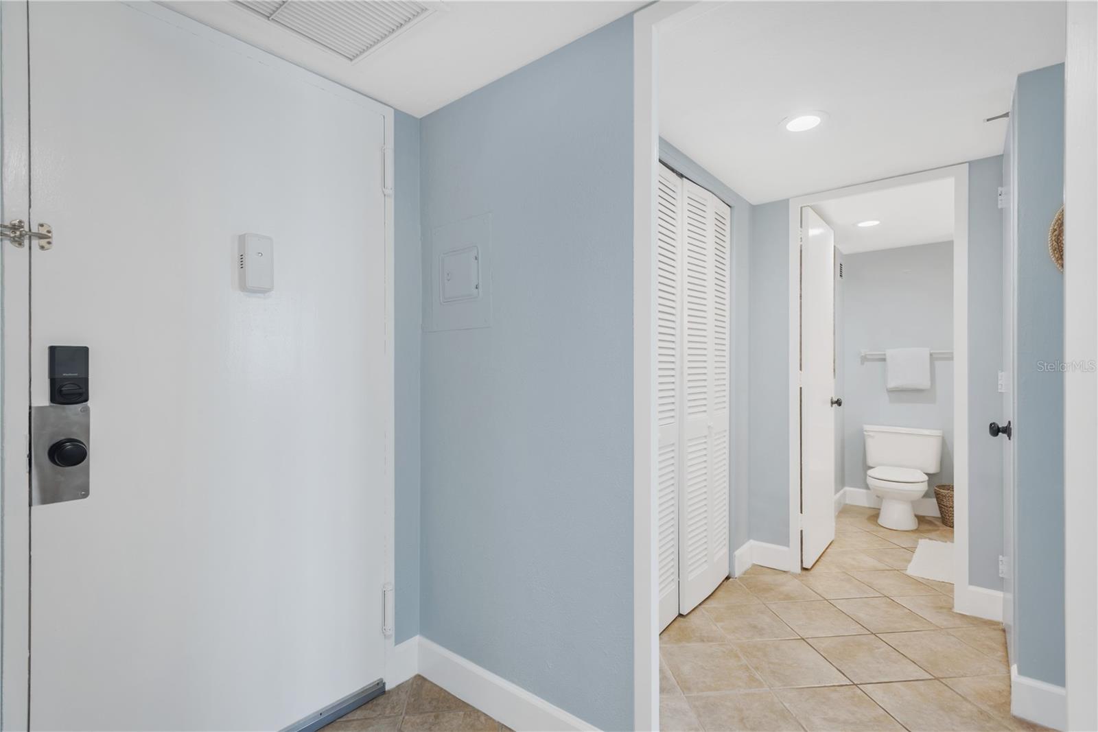 5th image of 880 Mandalay Ave #N404, Clearwater Beach, FL 33767 | MLS# TB8532221