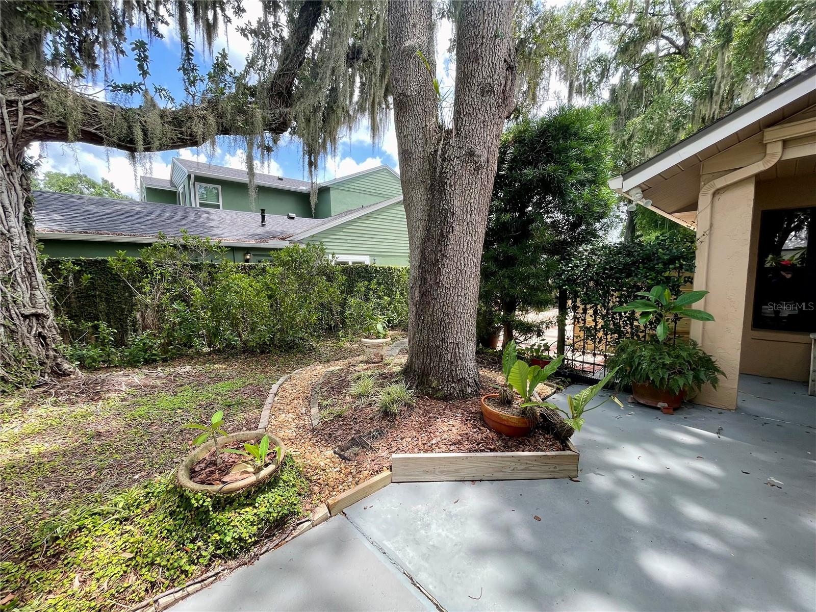3rd image of 1850 Bryan Ave, Winter Park, FL 32789 | MLS# R4911701