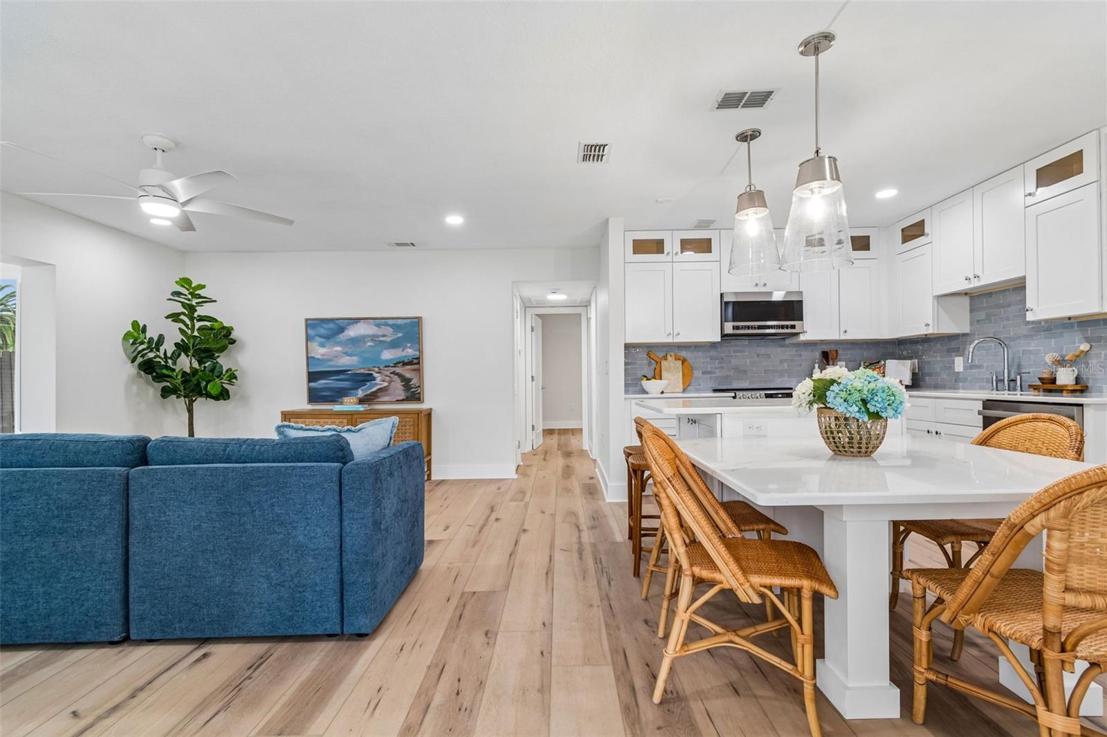 5th image of 403 Driftwood Dr W, Palm Harbor, FL 34683 | MLS# TB8532242