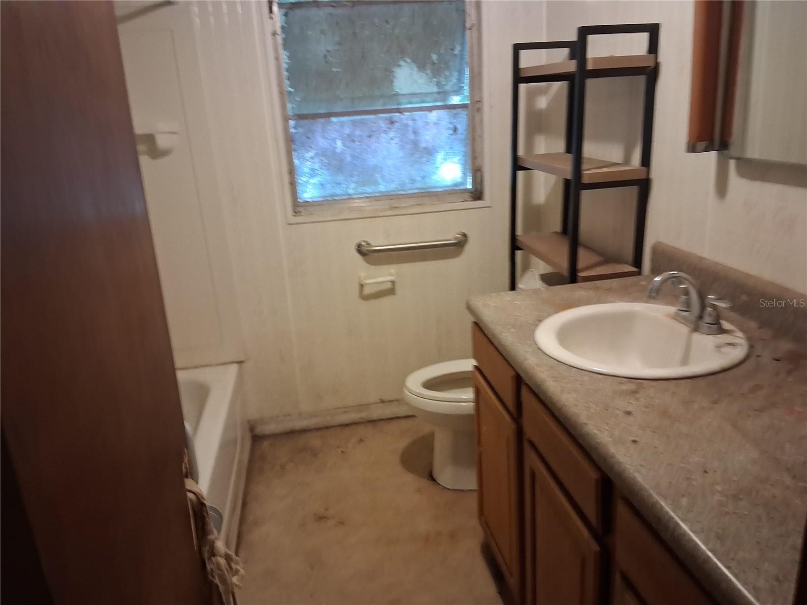 4th image of 16716 E Fort King St, Silver Springs, FL 34488 | MLS# OM729089