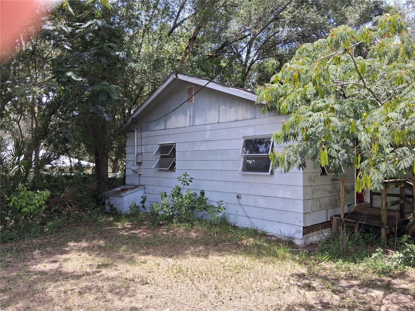 2nd image of 16716 E Fort King St, Silver Springs, FL 34488 | MLS# OM729089