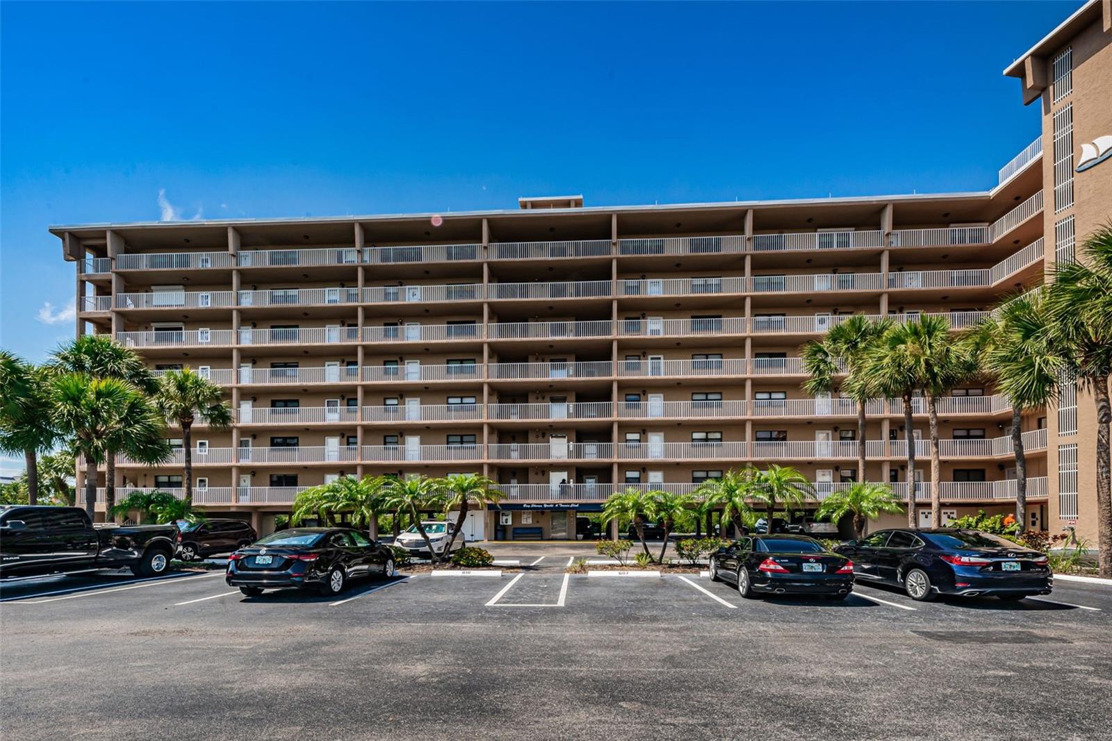 2nd image of 19451 Gulf Blvd, Indian Shores, FL 33785