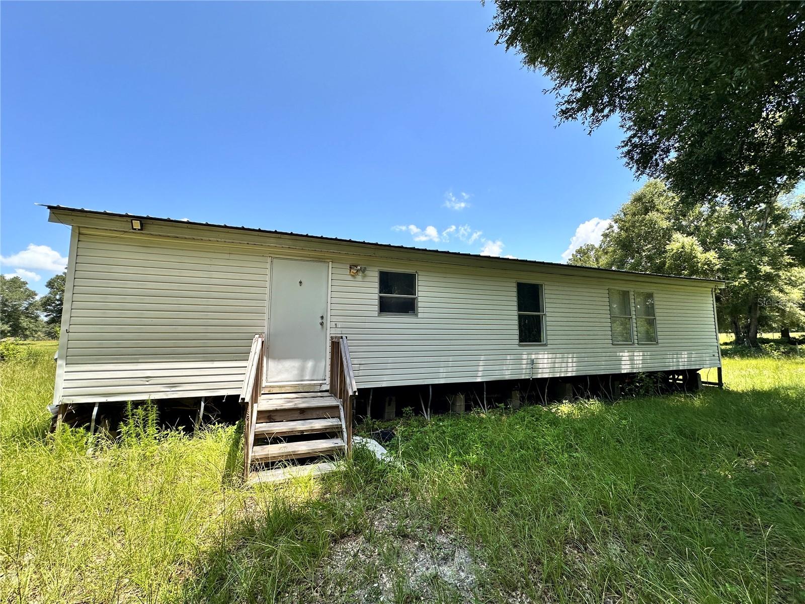 Homes for sale in Fort White, FL | 265 Sw Skyline Loop, Fort White, FL 32038 | MLS# OM729097