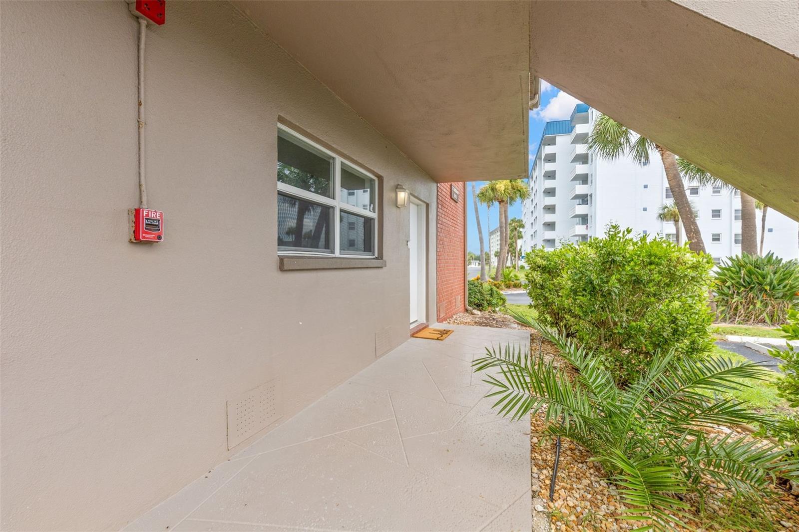 27th image of 2 Causeway Blvd #101, Dunedin, FL 34698 | MLS# TB8532300