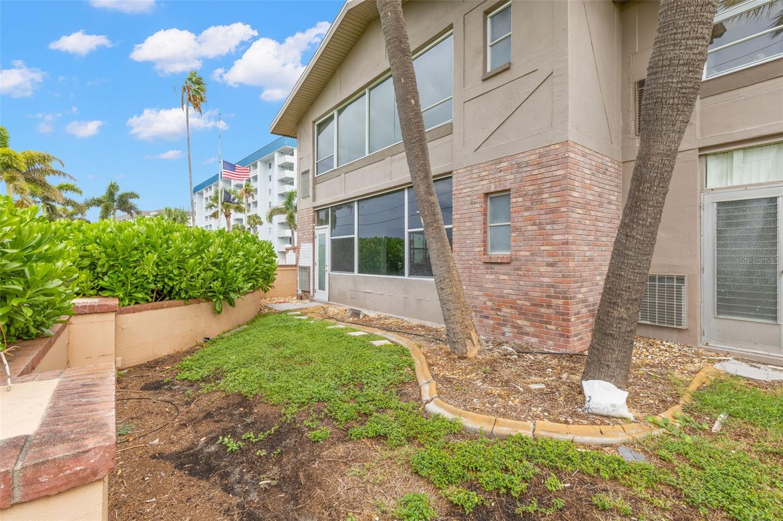 2nd image of 2 Causeway Blvd #101, Dunedin, FL 34698 | MLS# TB8532300