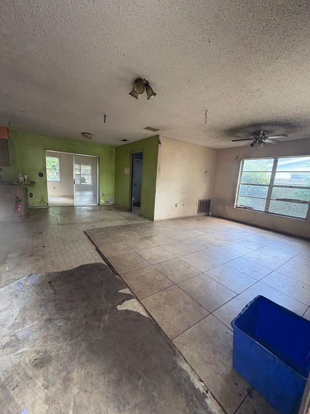4th image of 10407 N 25Th St, Tampa, FL 33612 | MLS# TB8532313