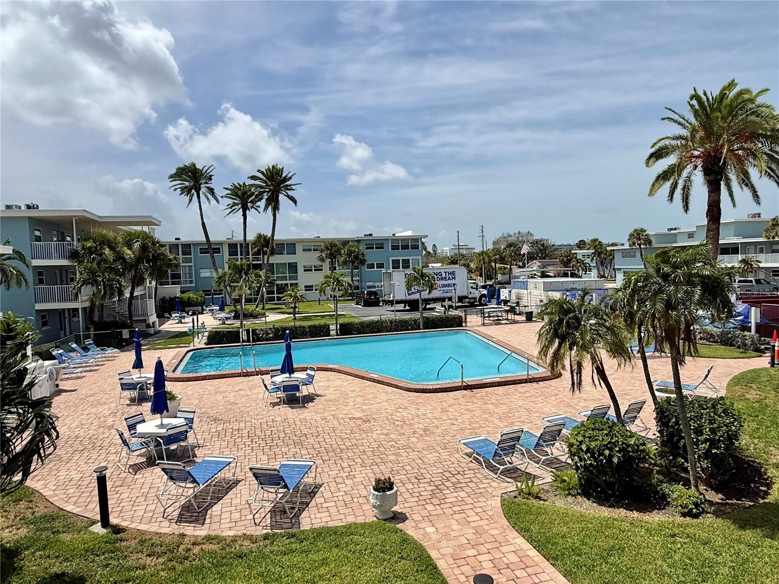 4th image of 6111 E 2nd St E, ST PETE BEACH, FL 33706
