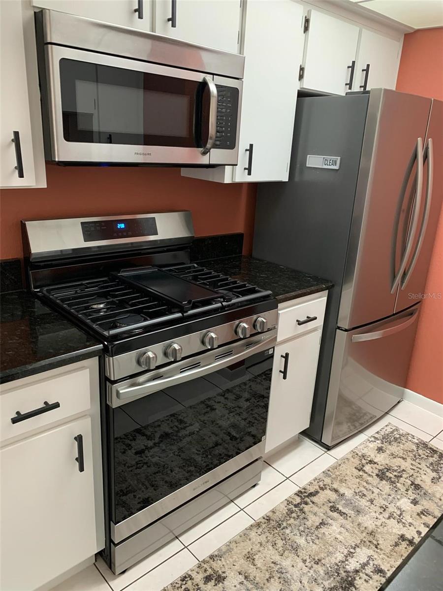 5th image of 1103 Cypress Gdns Blvd, Winter Haven, FL 33884