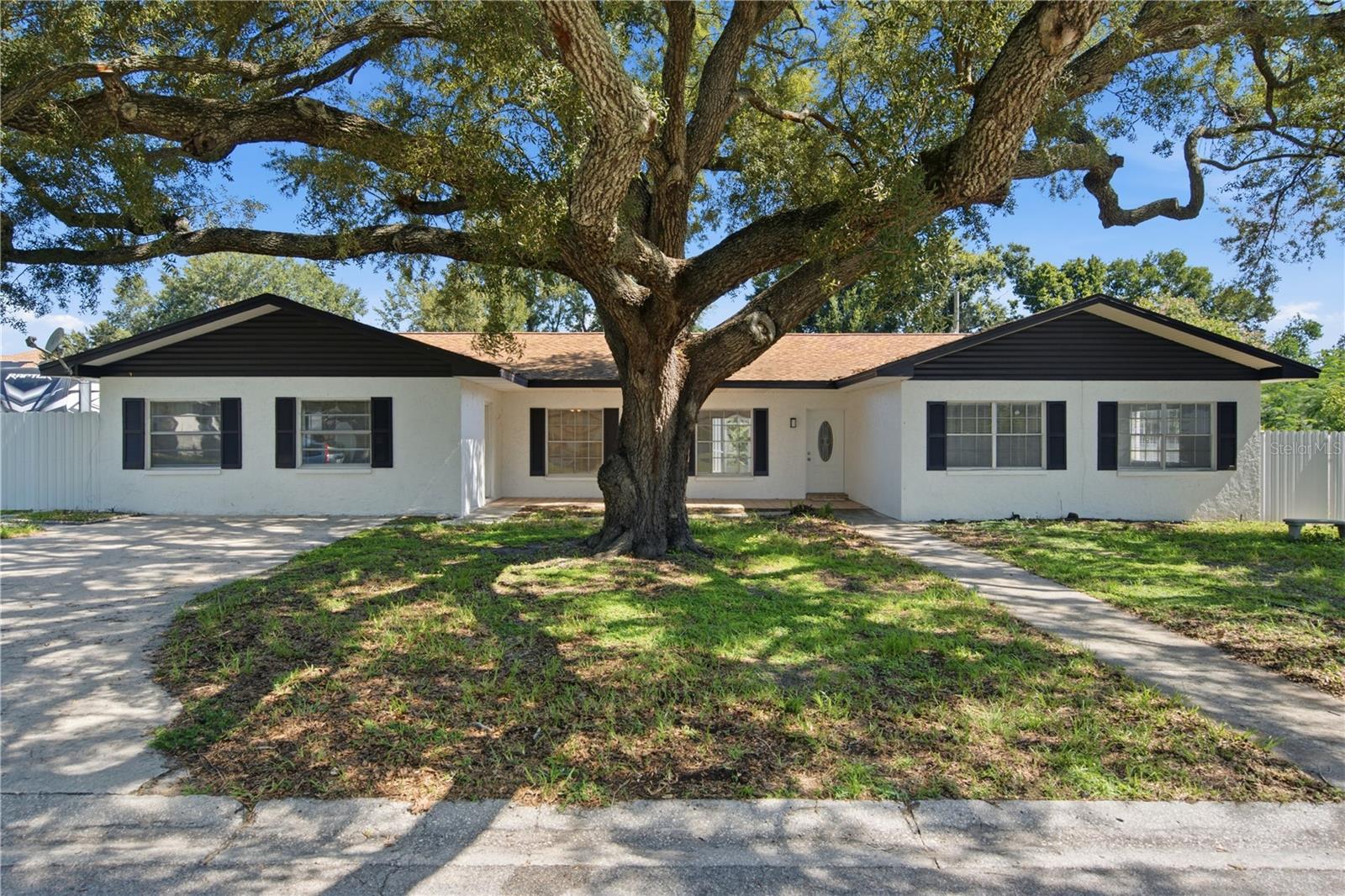 1st image of 604 Royal Crest Dr, Brandon, FL 33511 | MLS# TB8532387