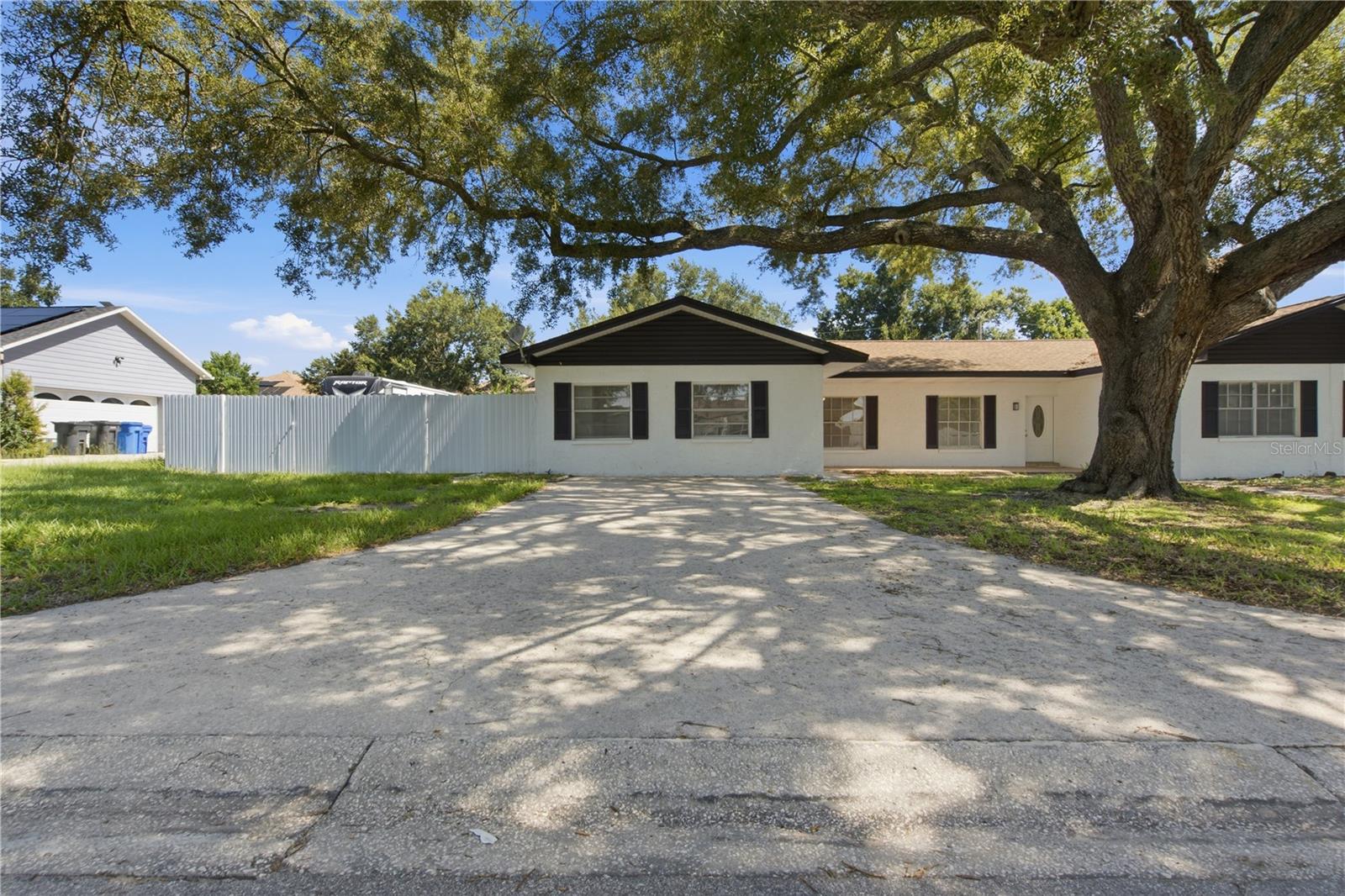 4th image of 604 Royal Crest Dr, Brandon, FL 33511 | MLS# TB8532387