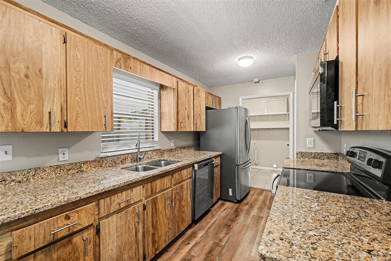 4th image of 2345 Northview Dr, Lakeland, FL 33810 | MLS# O6427856