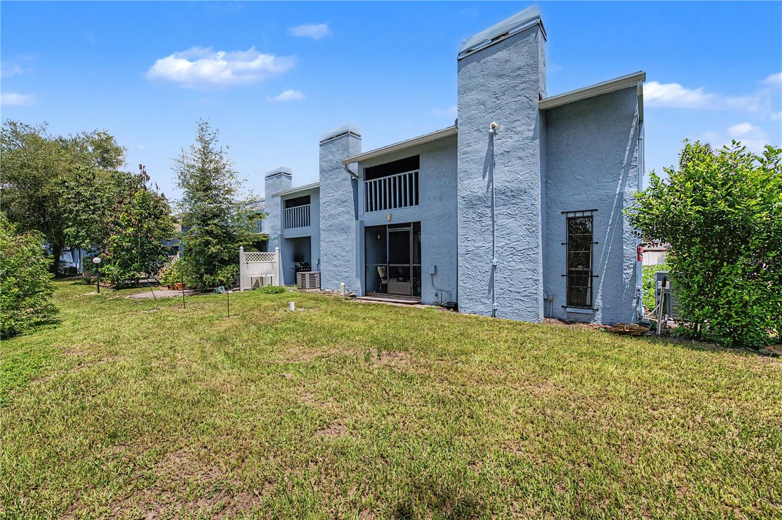 28th image of 13302 Arena Pl #E, Tampa, FL 33612 | MLS# TB8532450