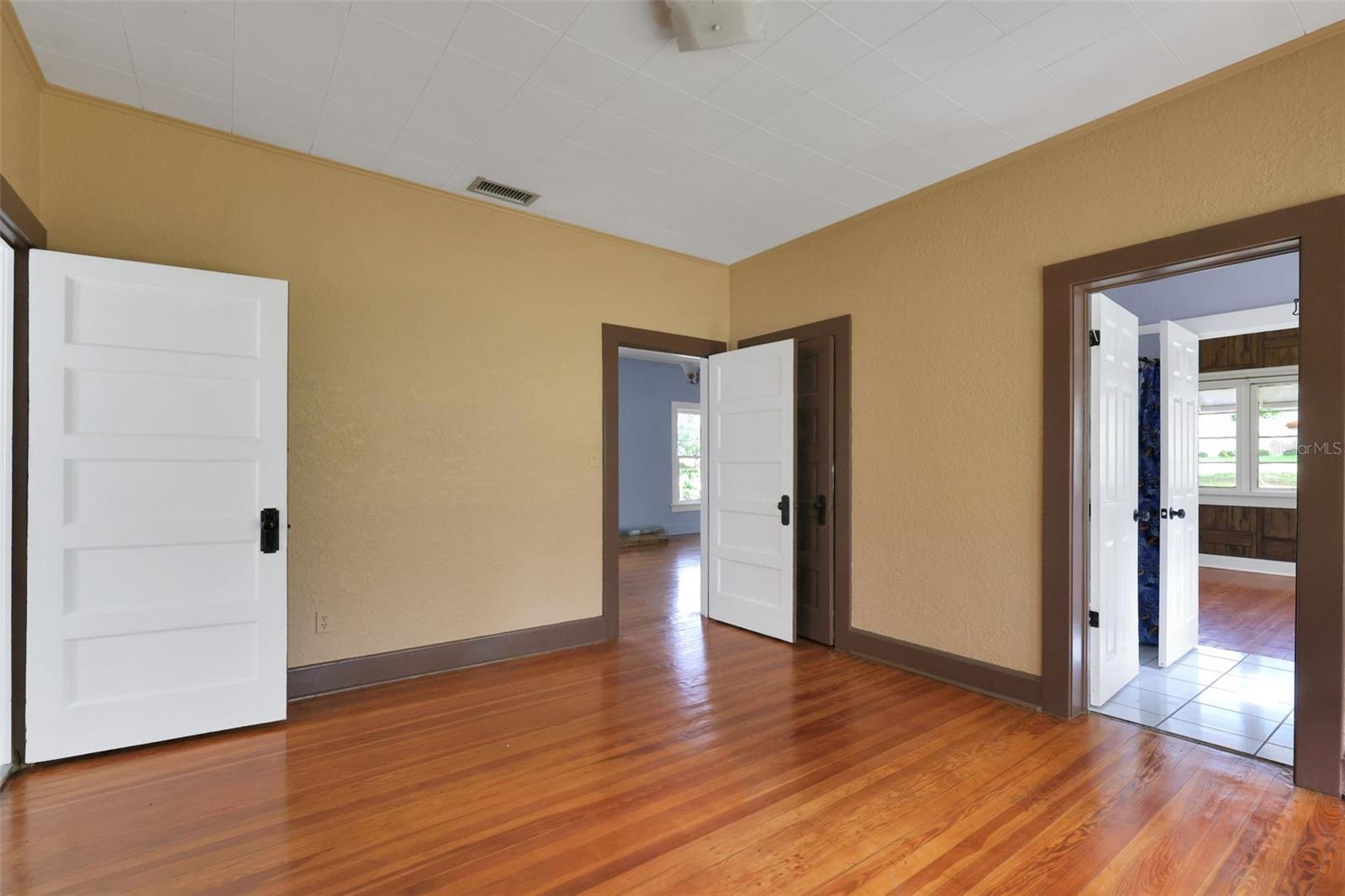 2nd image of 742 Hibiscus Ave, Lake Wales, FL 33853 | MLS# P4939408