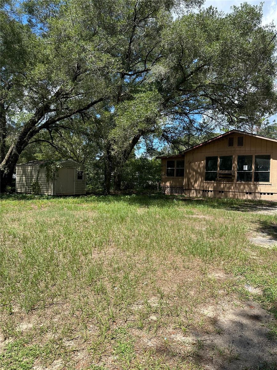 2nd image of 1968 Se 161st Ter, Ocklawaha, FL 32179 | MLS# G5115502