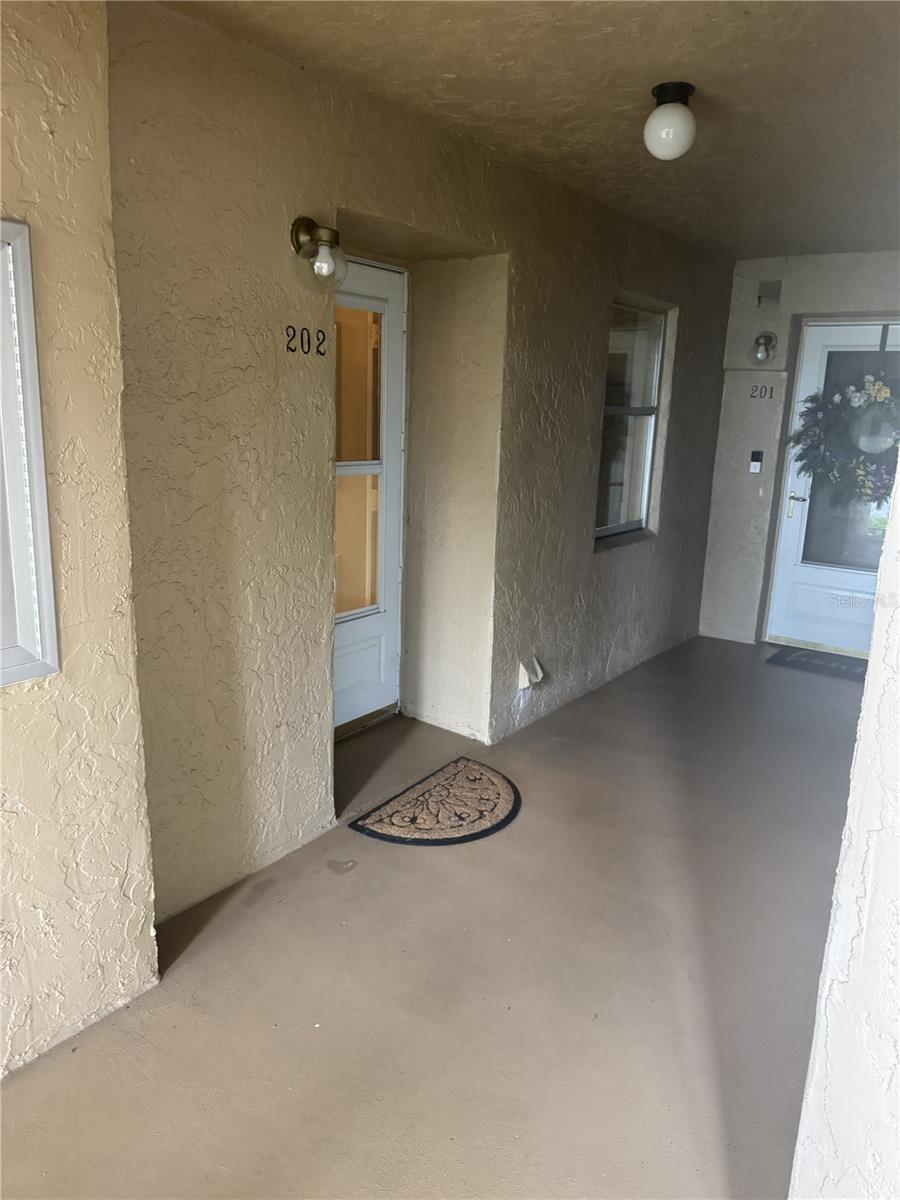 2nd image of 90 S Highland Ave #202, Tarpon Springs, FL 34689 | MLS# TB8532552