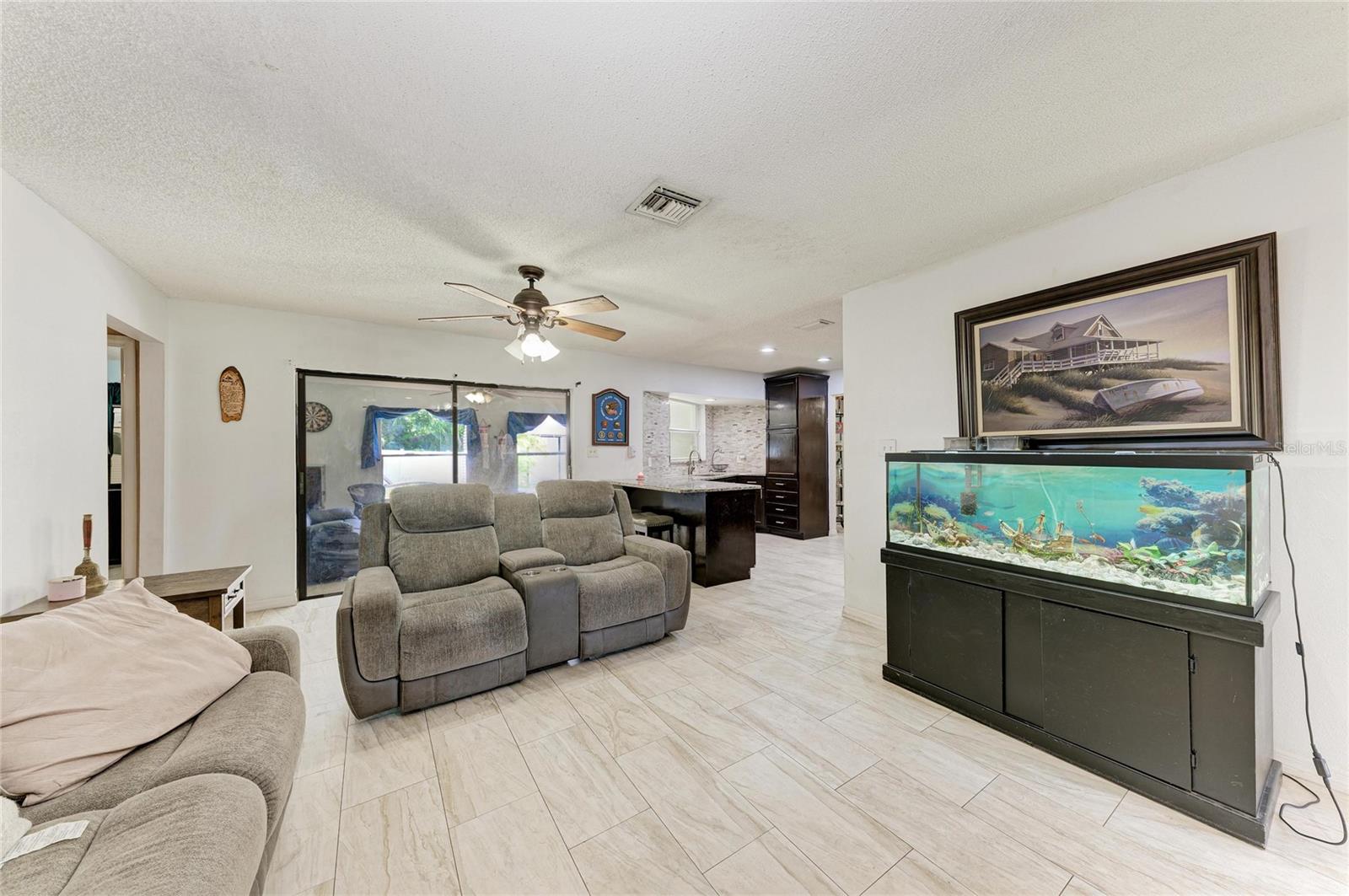 3rd image of 1520 Sunnyhills Dr, Brandon, FL 33510 | MLS# A4700987