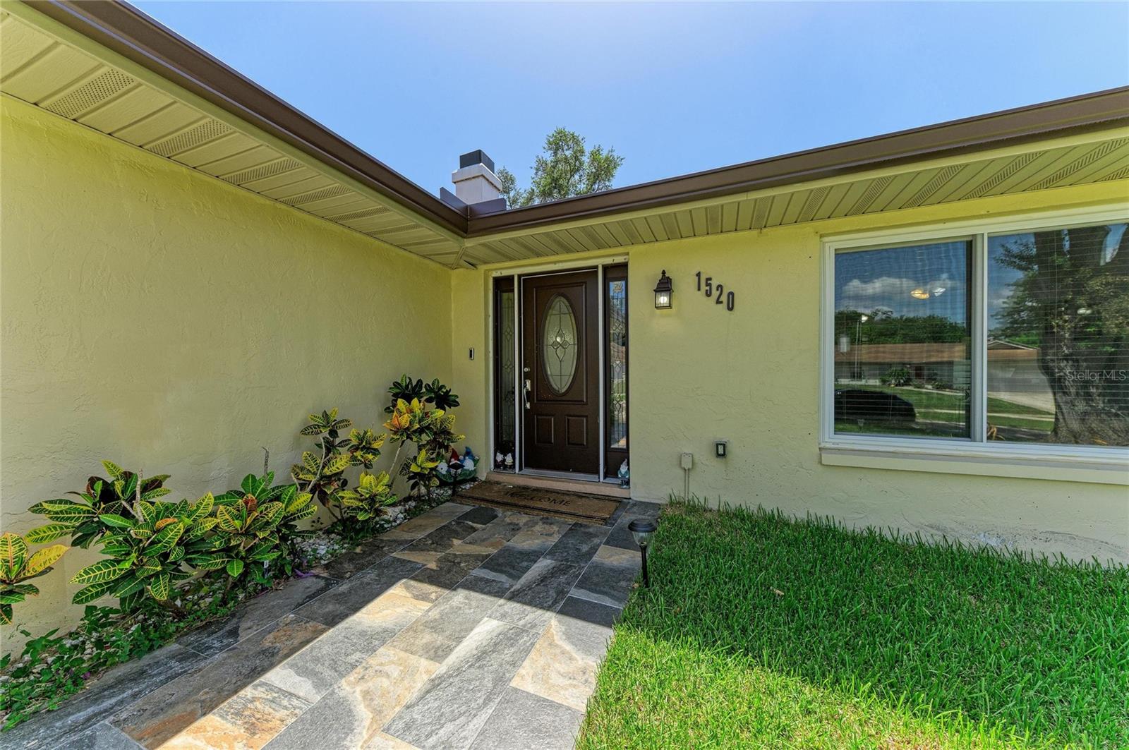 2nd image of 1520 Sunnyhills Dr, Brandon, FL 33510 | MLS# A4700987