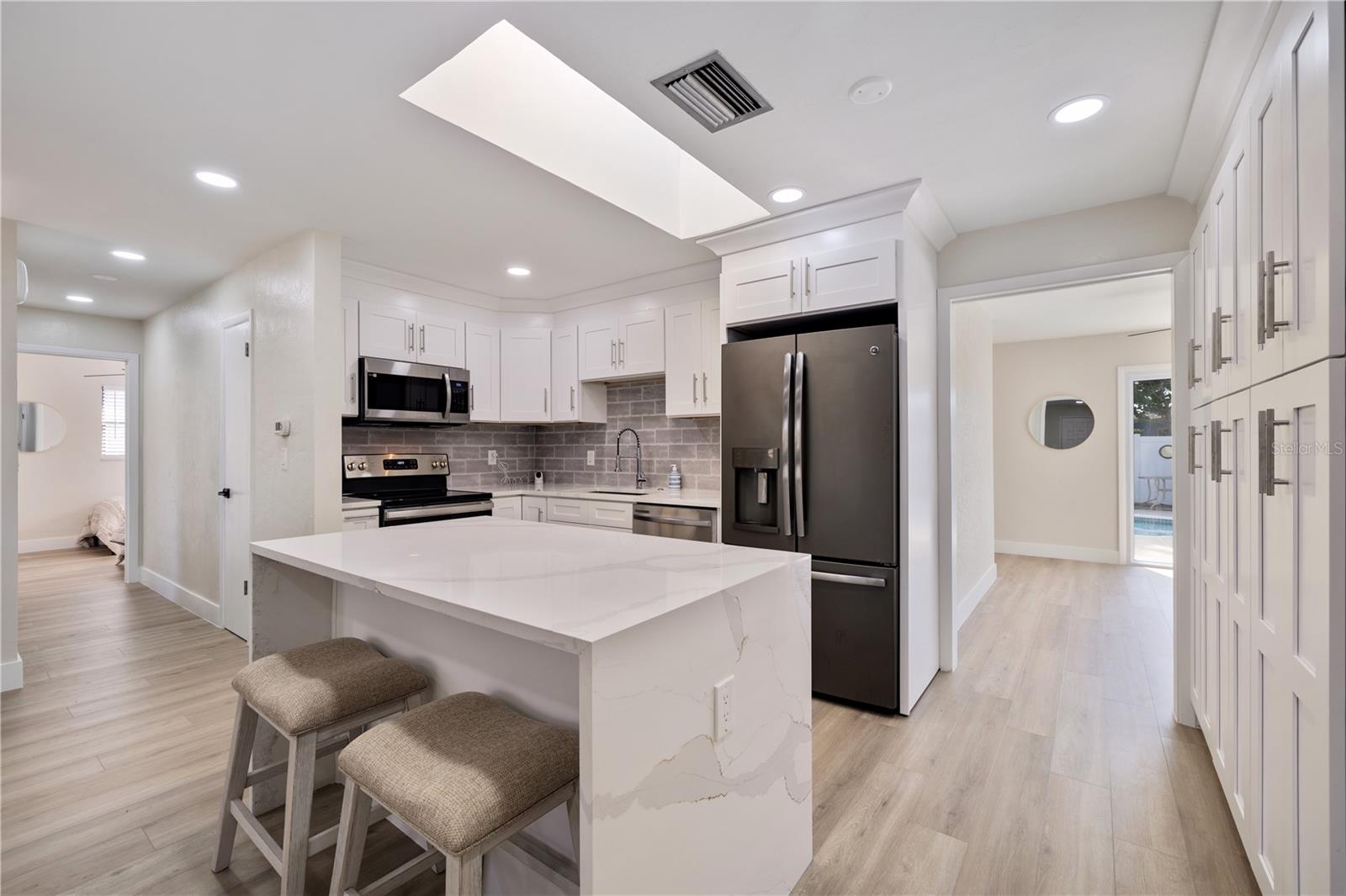 3rd image of 490 82Nd Ave, St Pete Beach, FL 33706 | MLS# TB8532580
