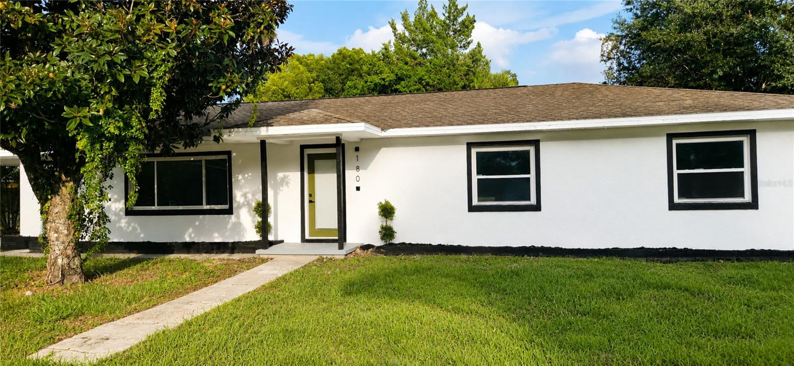 1st image of 180 N Kentucky Ave, Umatilla, FL 32784 | MLS# O6427988