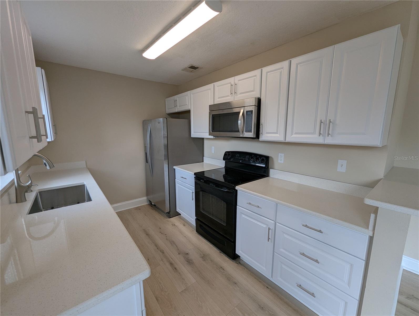 5th image of 1209 Mohrlake Dr, Brandon, FL 33511 | MLS# TB8532634