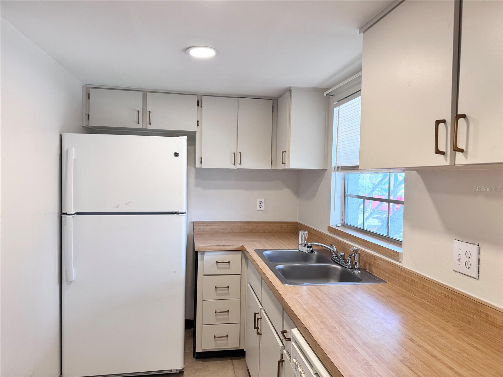 5th image of 1000 S Semoran Blvd, Orlando, FL 32792