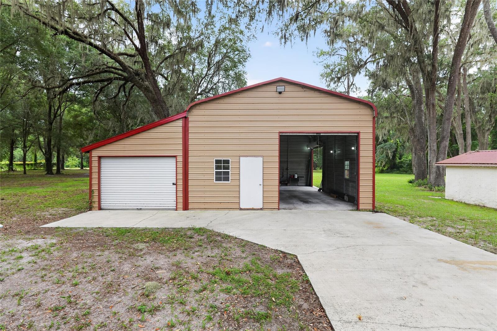 3rd image of 18741 N Us Hwy 301, Citra, FL 32113 | MLS# OM729177