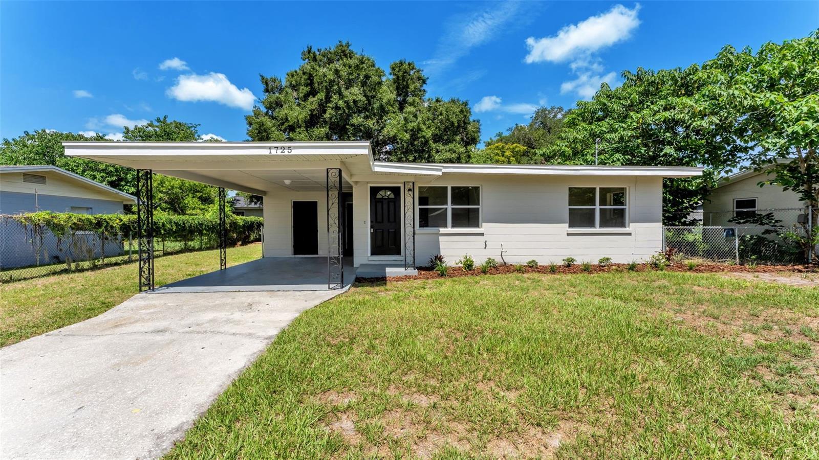 1st image of 1725 31st St Nw, Winter Haven, FL 33881 | MLS# L4963796