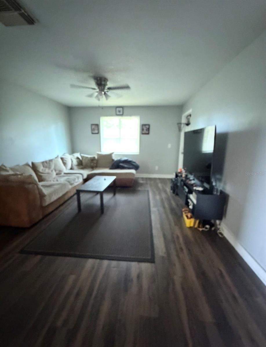 4th image of 231 Berry Tree Pl, Brandon, FL 33510 | MLS# TB8532695