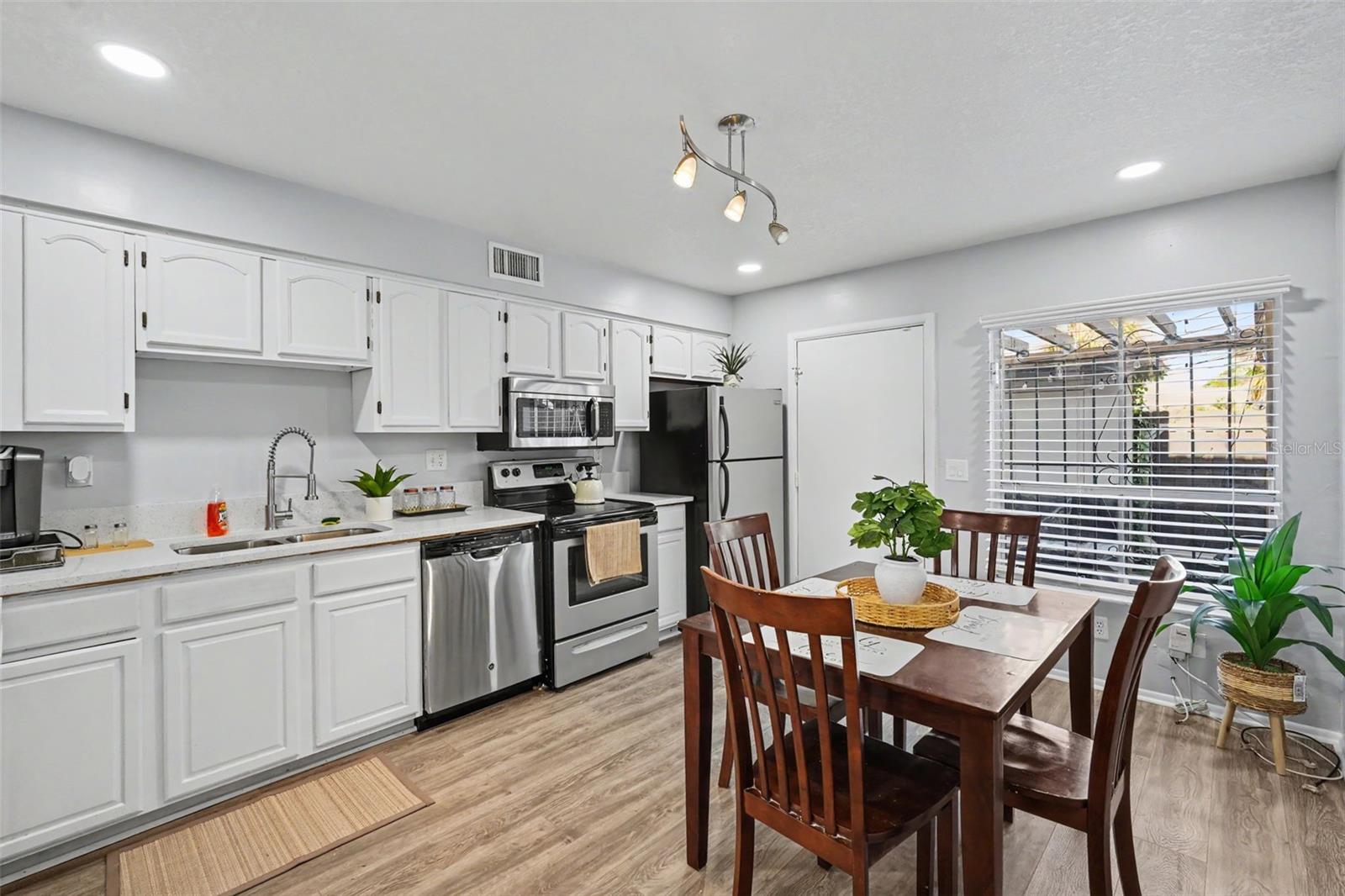 2nd image of 4505 La Capri Ct, Tampa, FL 33611 | MLS# TB8532696