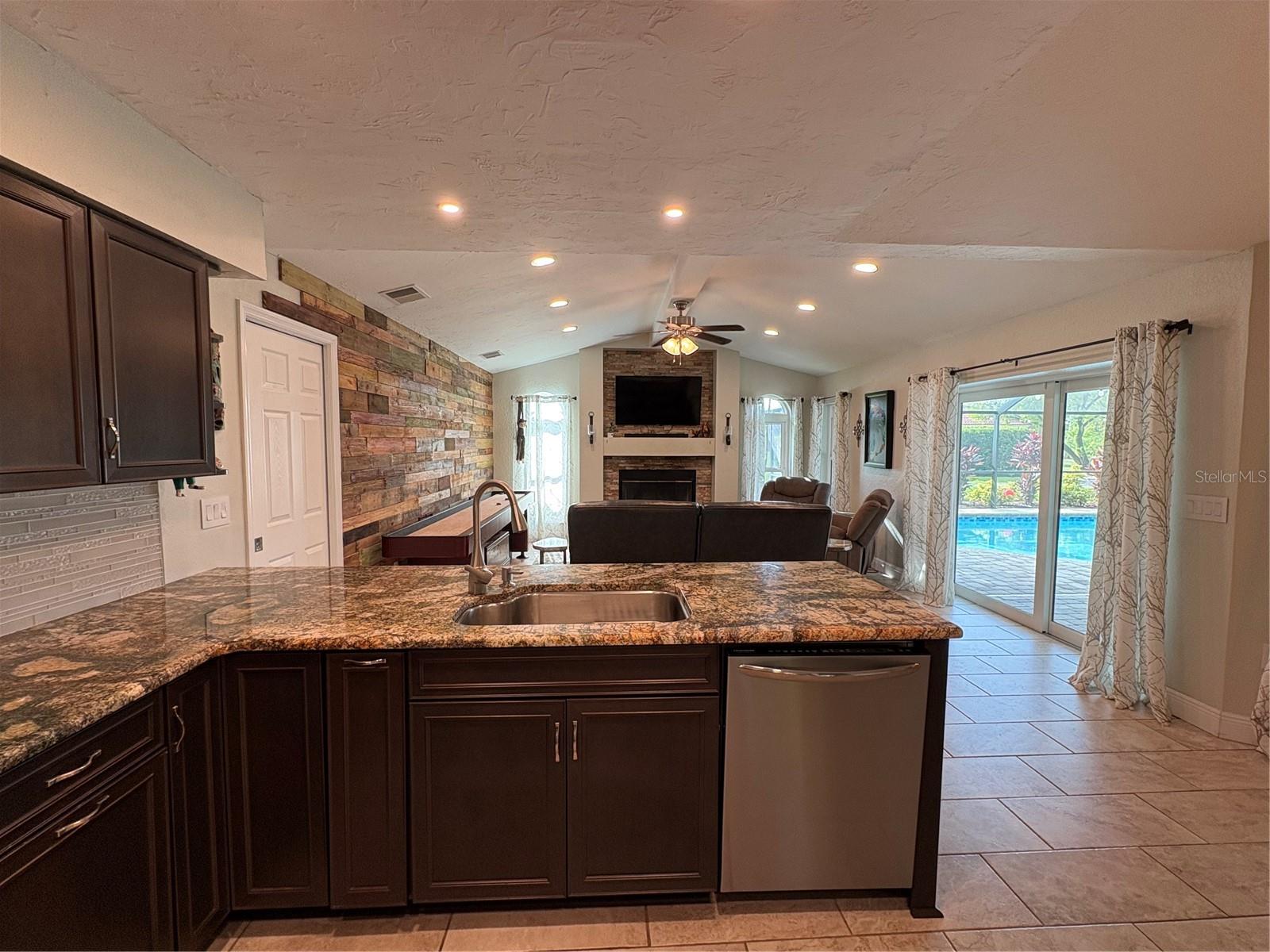 5th image of 5092 Kilty Ct E, Bradenton, FL 34203 | MLS# TB8532702
