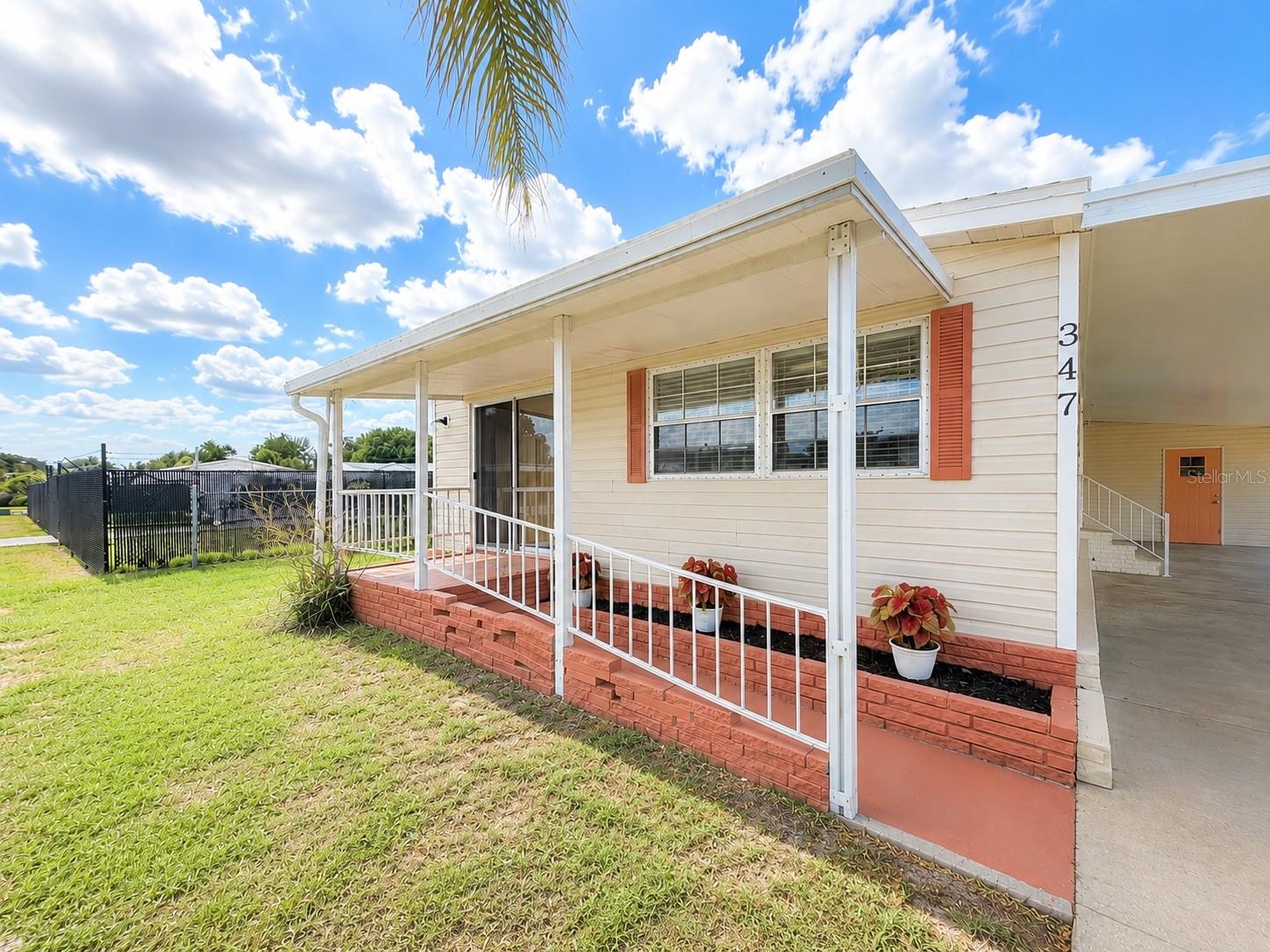 3rd image of 347 Canal Ct, Lake Wales, FL 33859 | MLS# S5154393