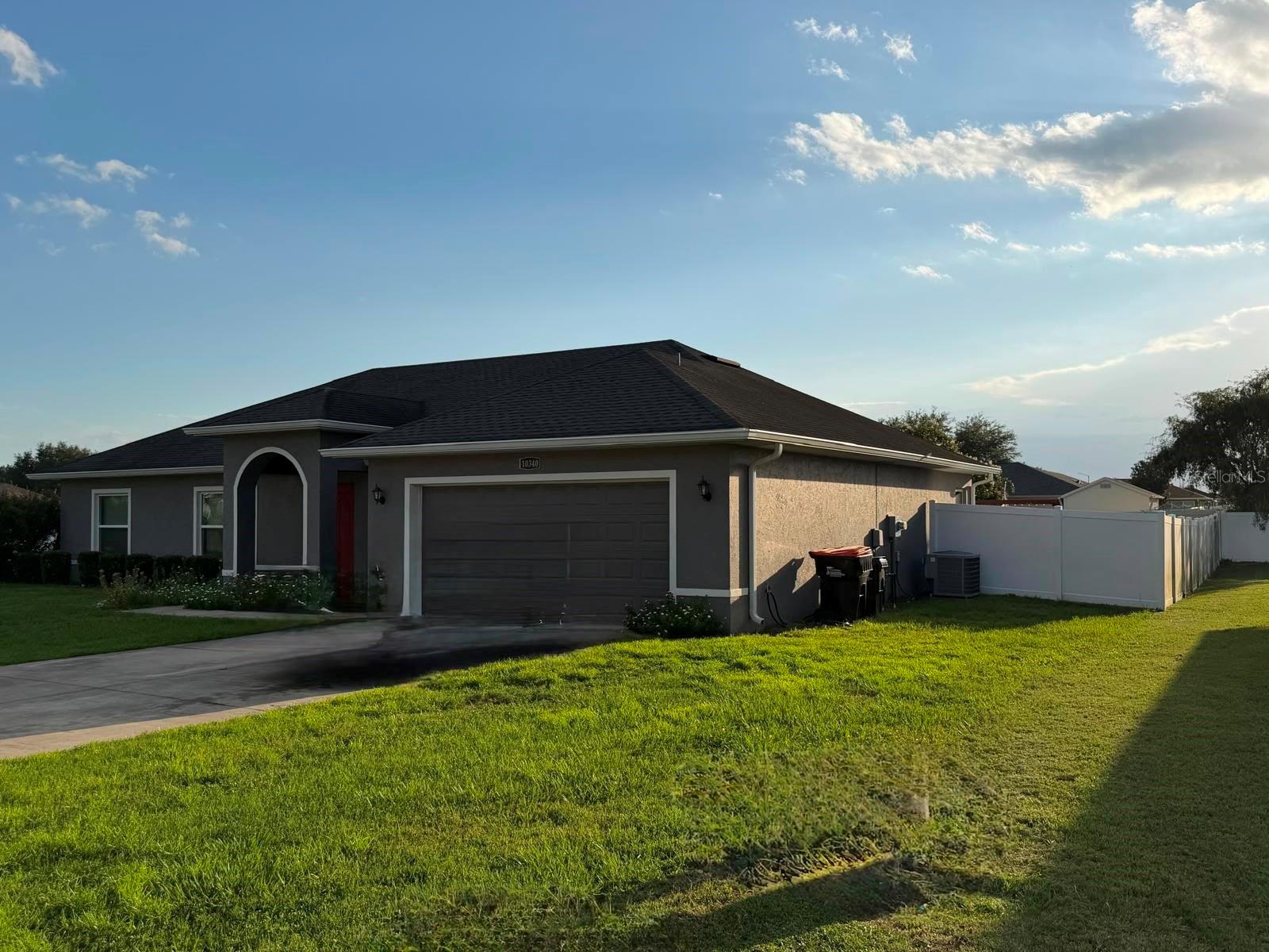 3rd image of 10340 Se 69Th Ter, Belleview, FL 34420 | MLS# OM729189
