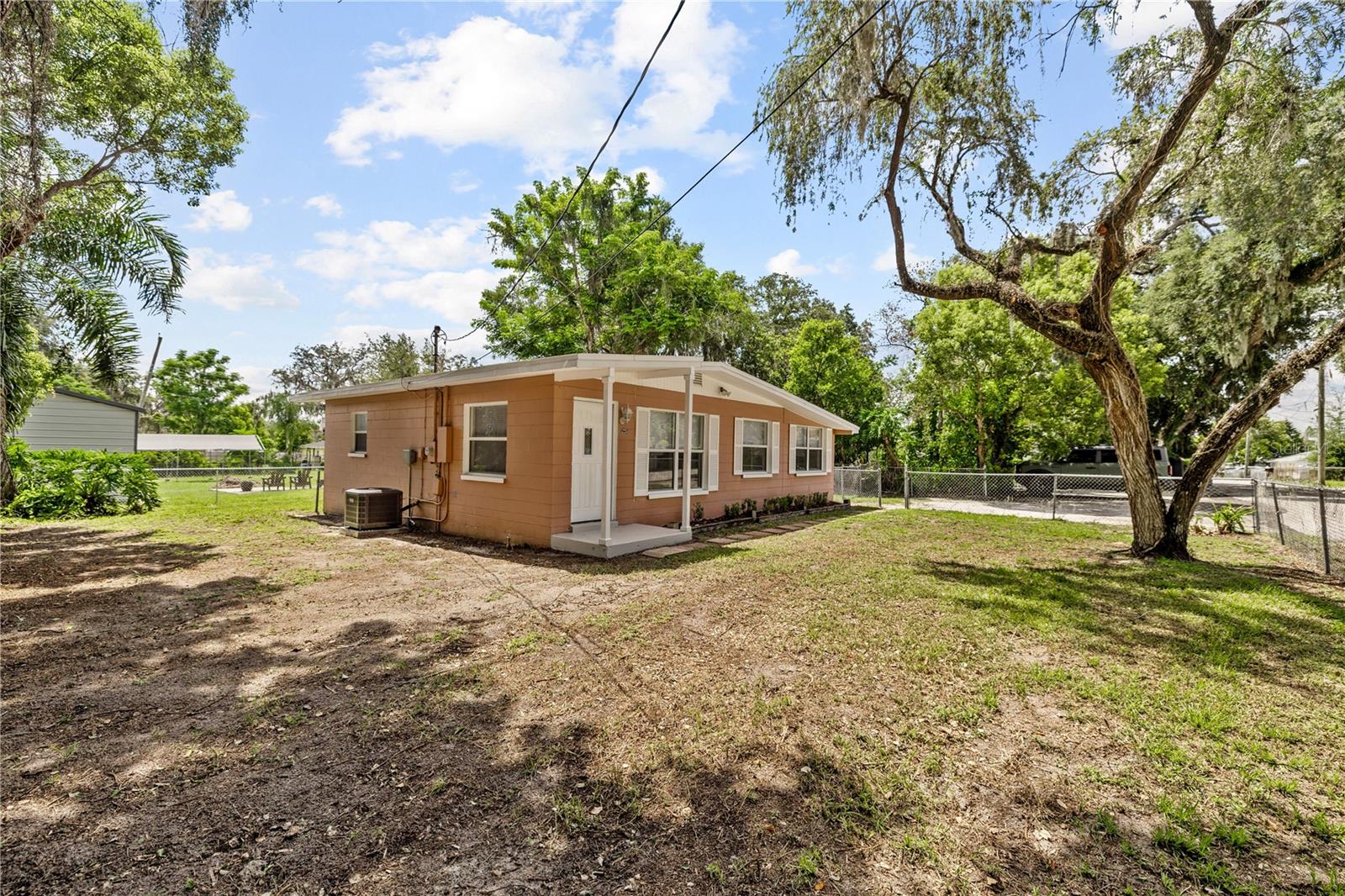 2nd image of 5225 Peach Ave, Seffner, FL 33584 | MLS# TB8532756