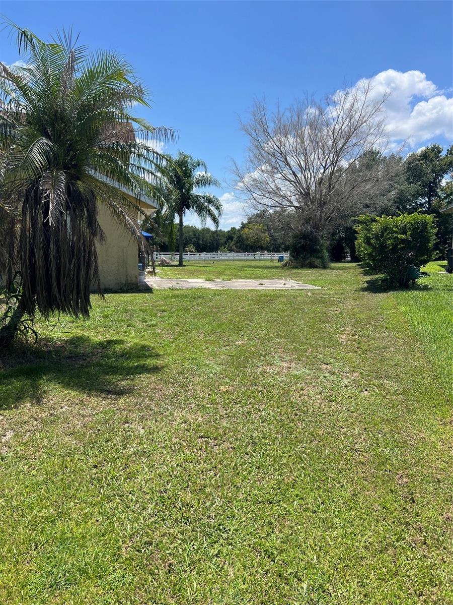 2nd image of 915 Hillside Ct S, Winter Haven, FL 33881 | MLS# O6428179