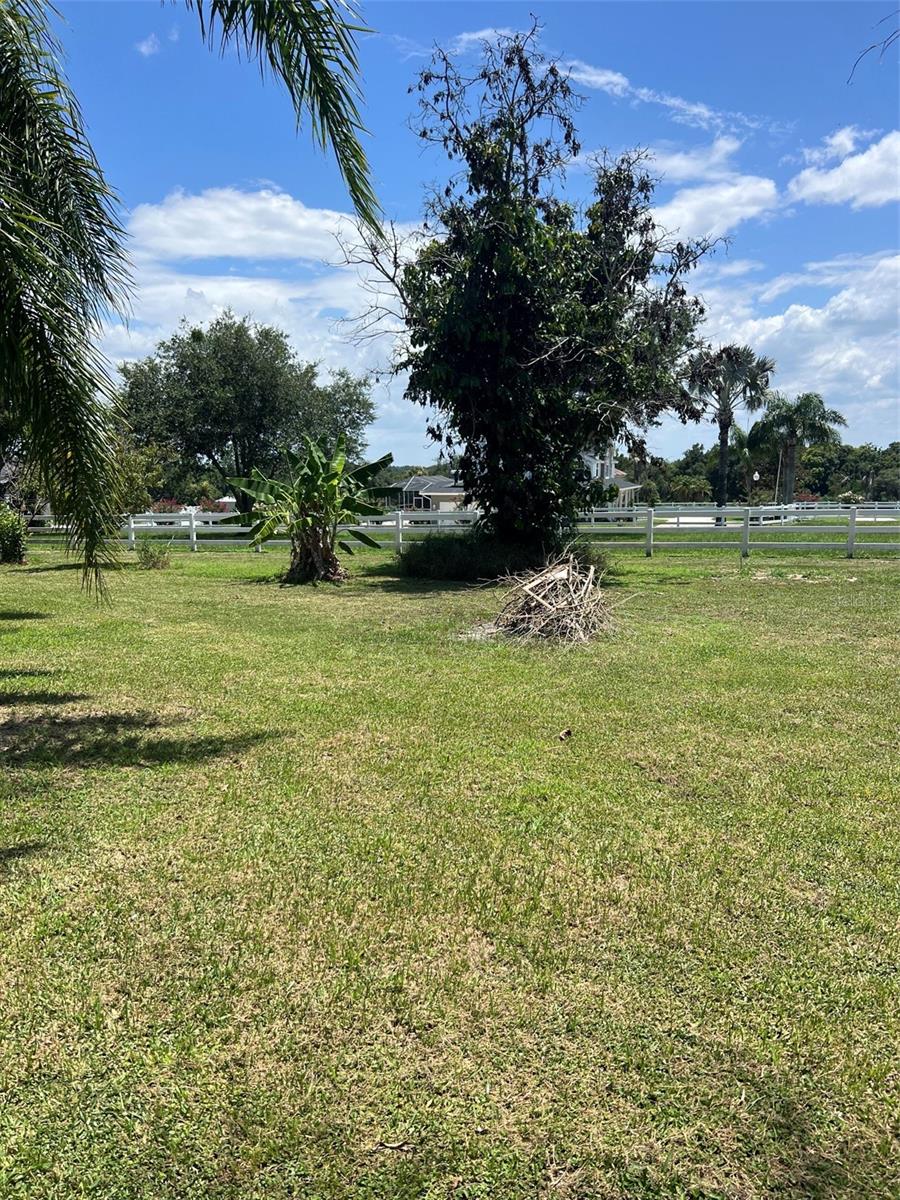 4th image of 915 Hillside Ct S, Winter Haven, FL 33881 | MLS# O6428179
