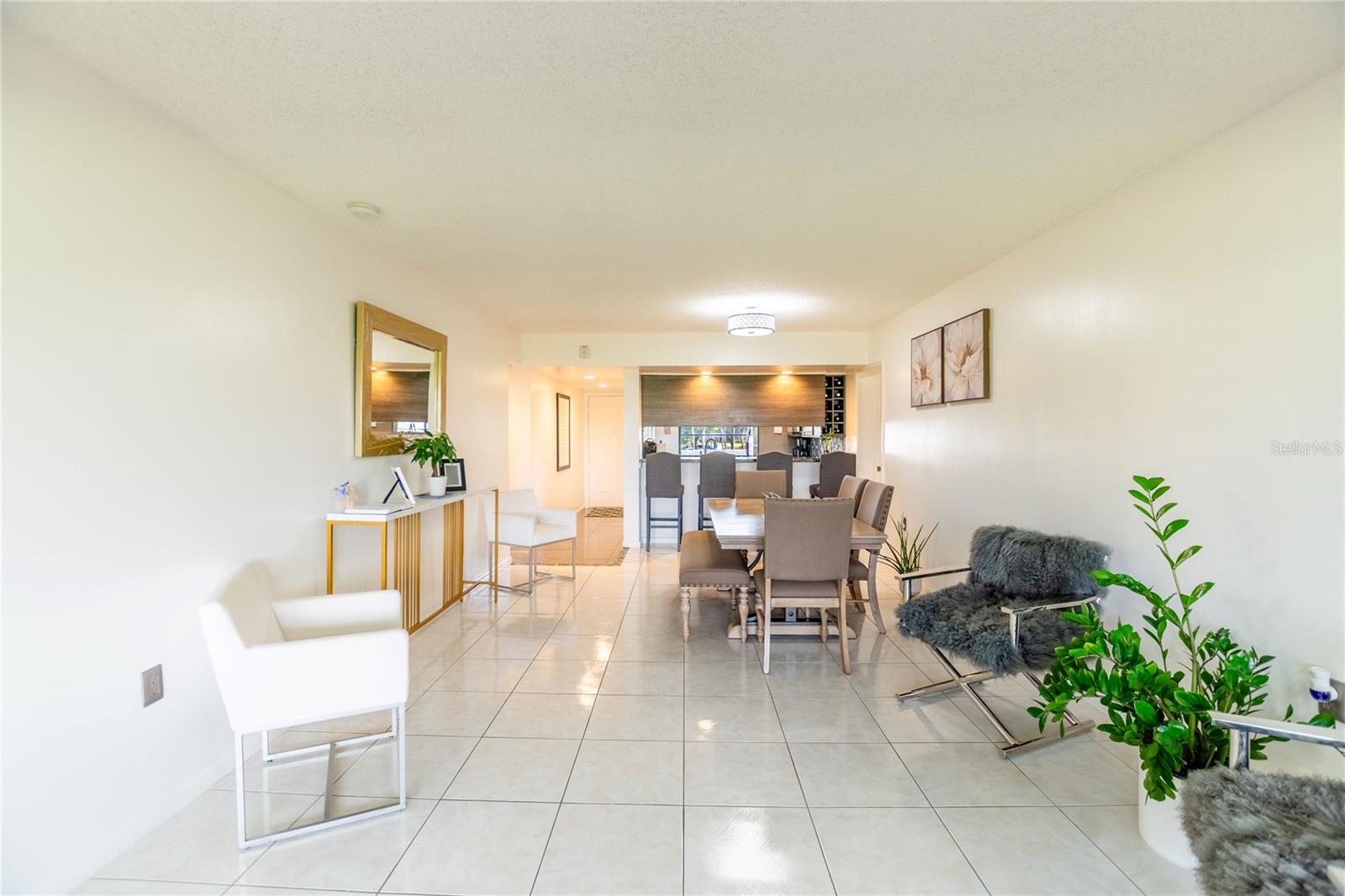 3rd image of 1508 Whitehall Dr #206, Davie, FL 33324 | MLS# O6428216