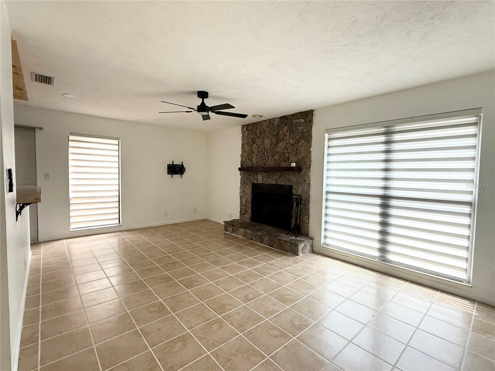 3rd image of 1819 Sw 29Th Ter, Ocala, FL 34474 | MLS# OM729211