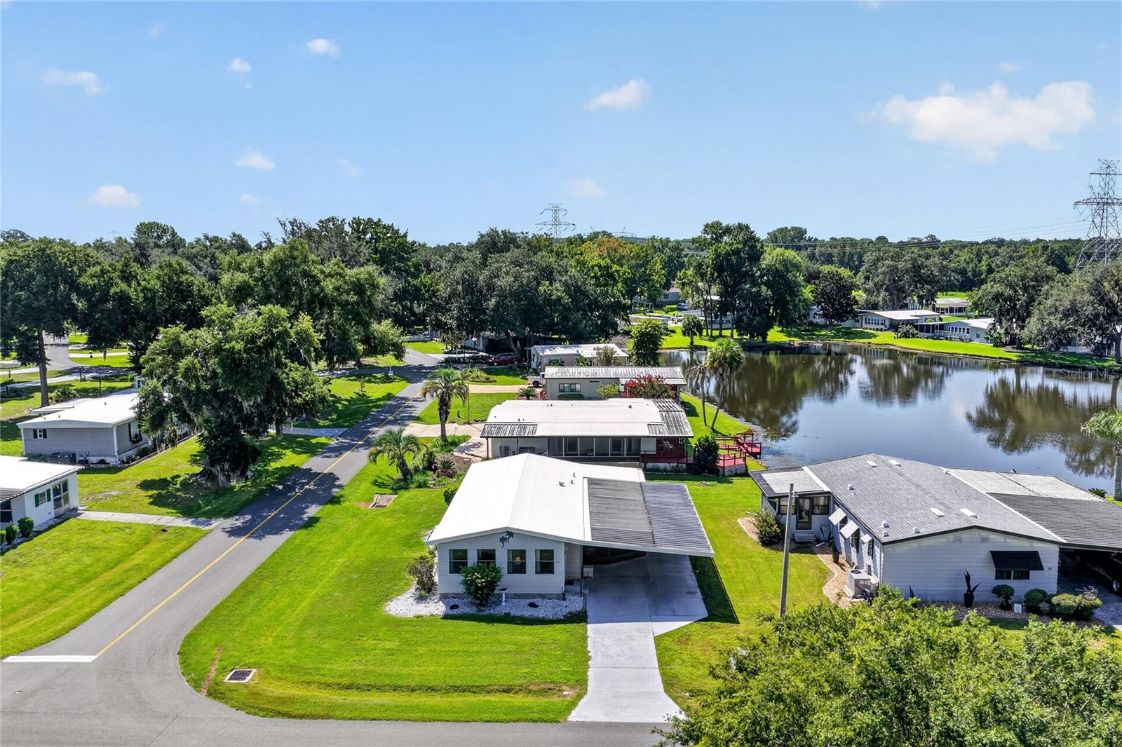 2nd image of 12 N Bobwhite Rd, Wildwood, FL 34785 | MLS# G5115559