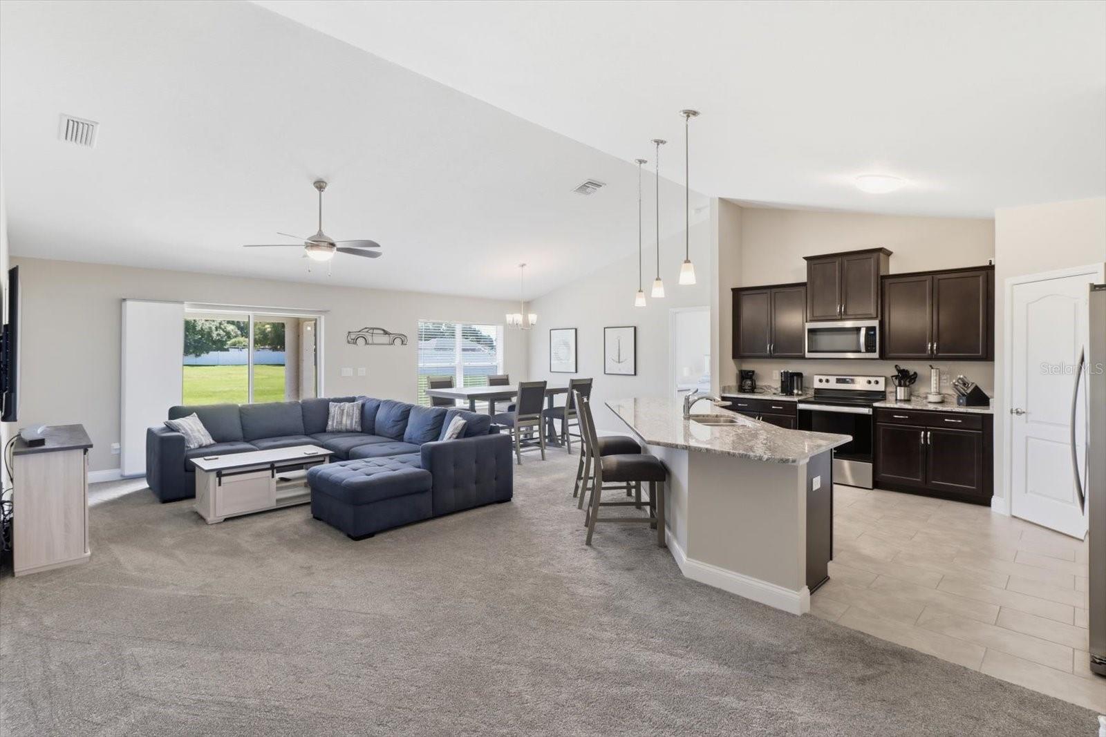 4th image of 9811 Se 64Th Ave, Belleview, FL 34420 | MLS# OM729212