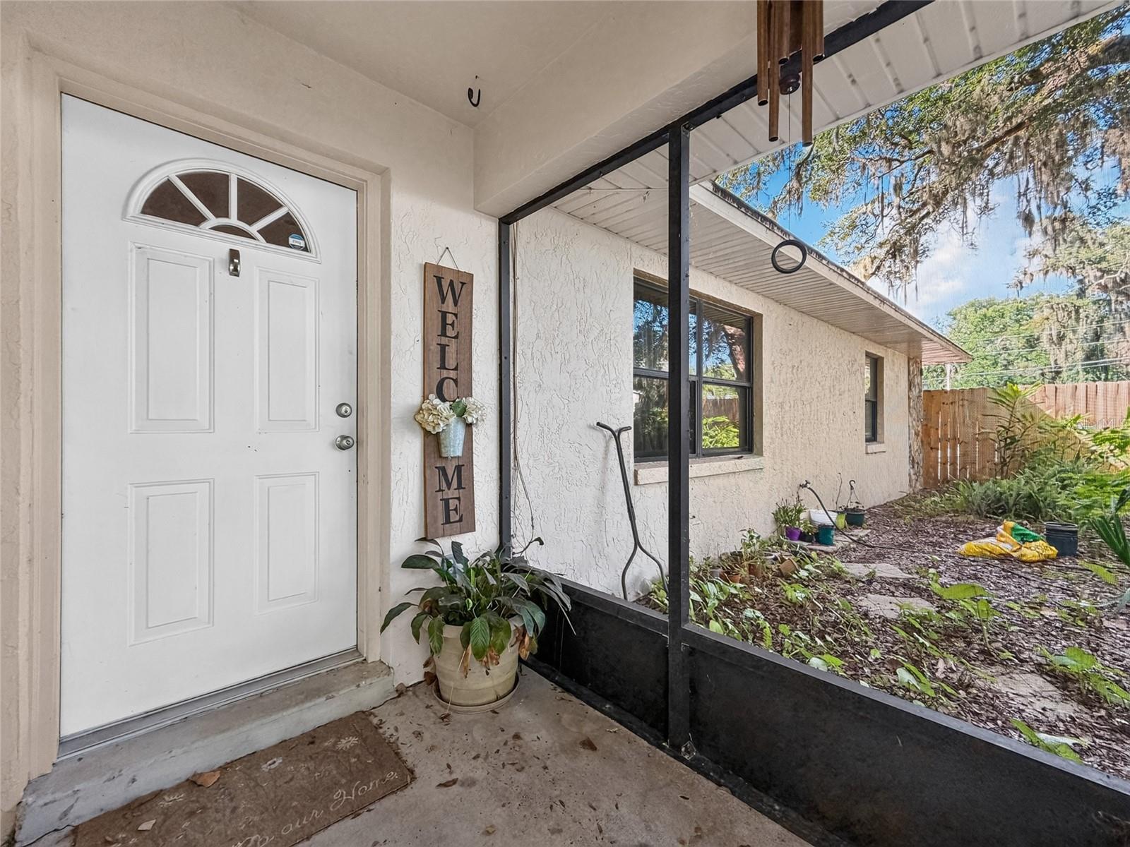 1st image of 11025 Se 132nd Pl, Ocklawaha, FL 32179 | MLS# G5115563